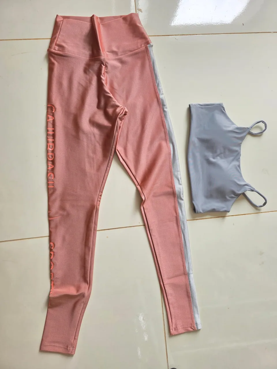 Conjunto Rosa Cajubrasil com Faixa — Foto real, sem filtro