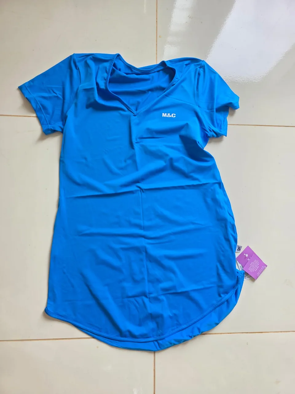 Blusa Azul Movimento & Companhia — Foto real, sem filtro